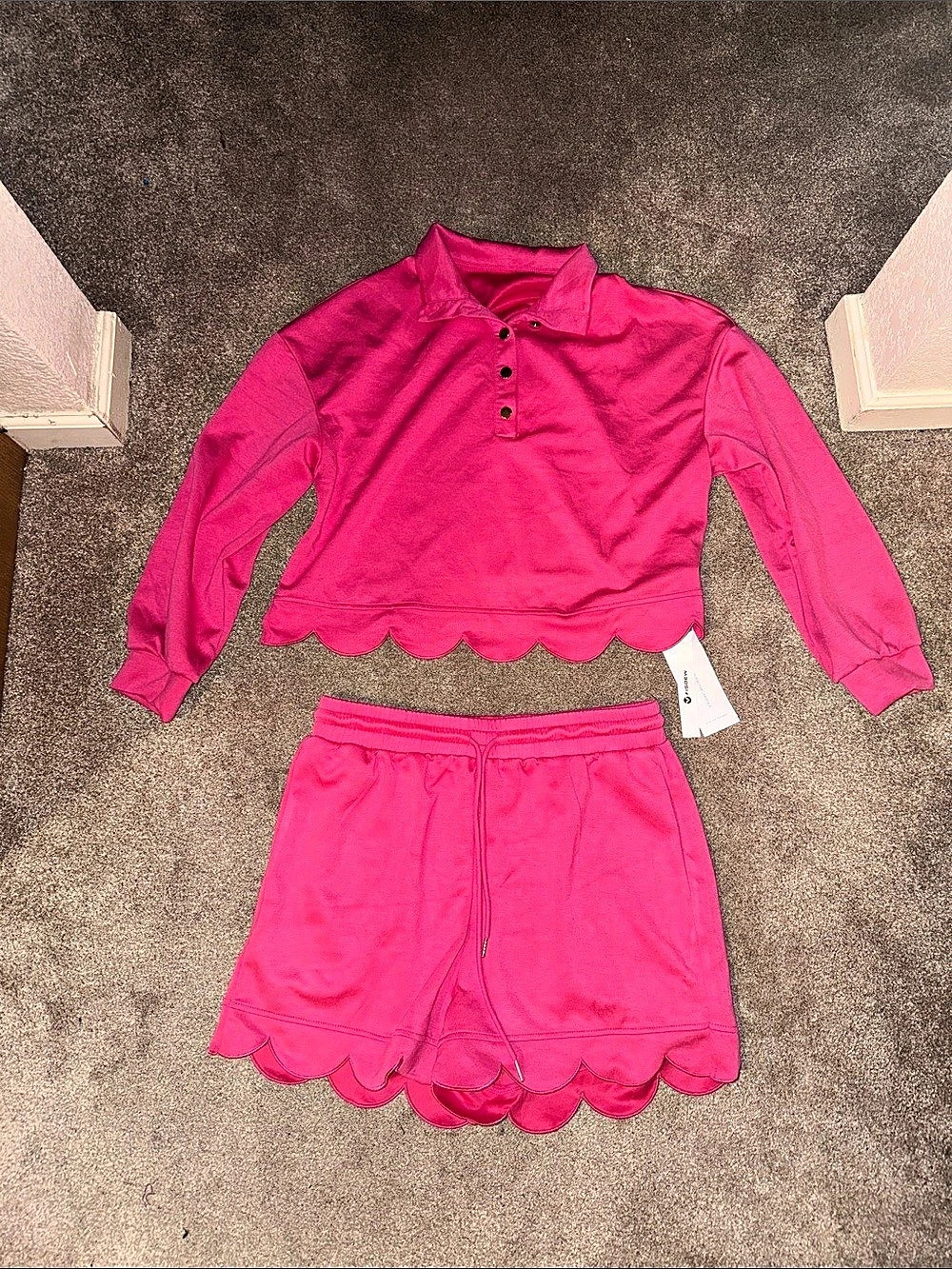 Rose Red Scallop Set Size XL NWT